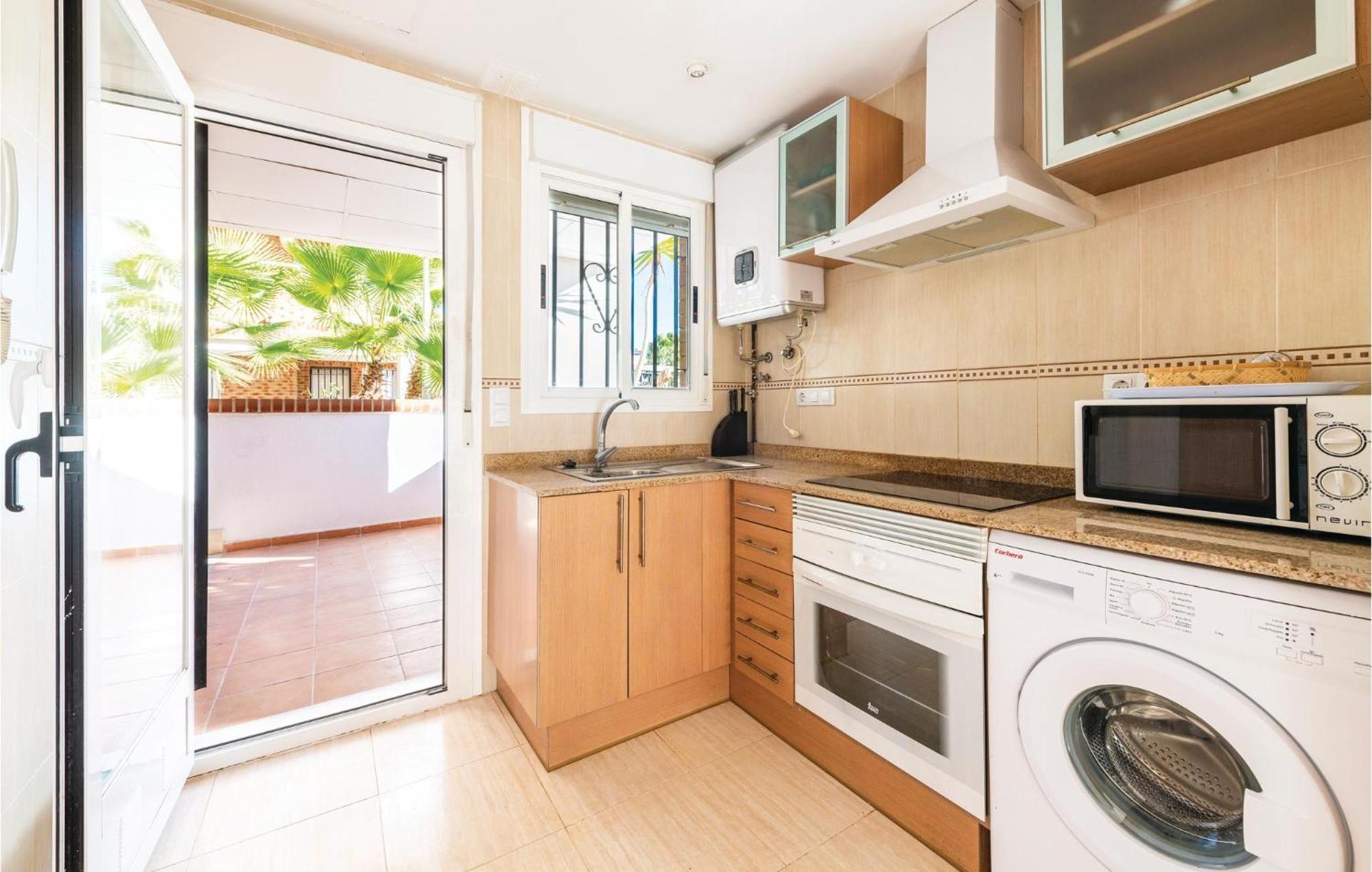 Amazing Apartment In Oropesa Del Mar With Kitchen エクステリア 写真